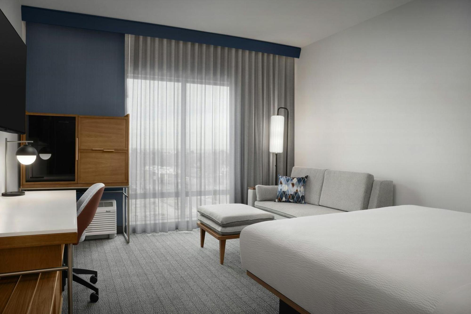 Отель Courtyard By Marriott Antioch Питтсбург Экстерьер фото
